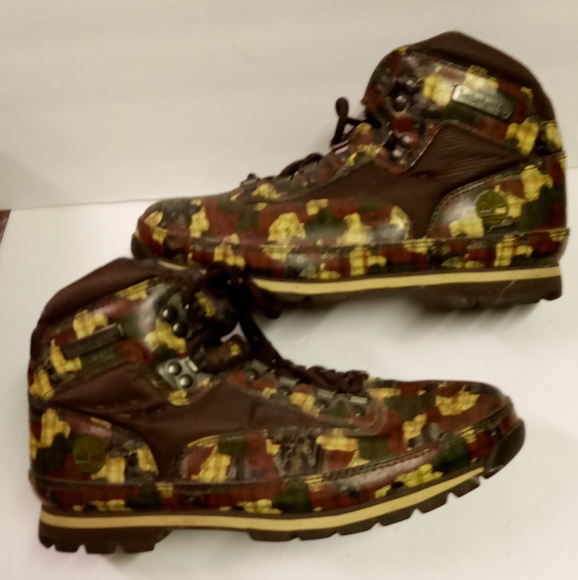 Timberland Ankle Boots Mens Leather Green & Yellow Graphic Design Emboss Sz 8.5M - Picture 4 of 12